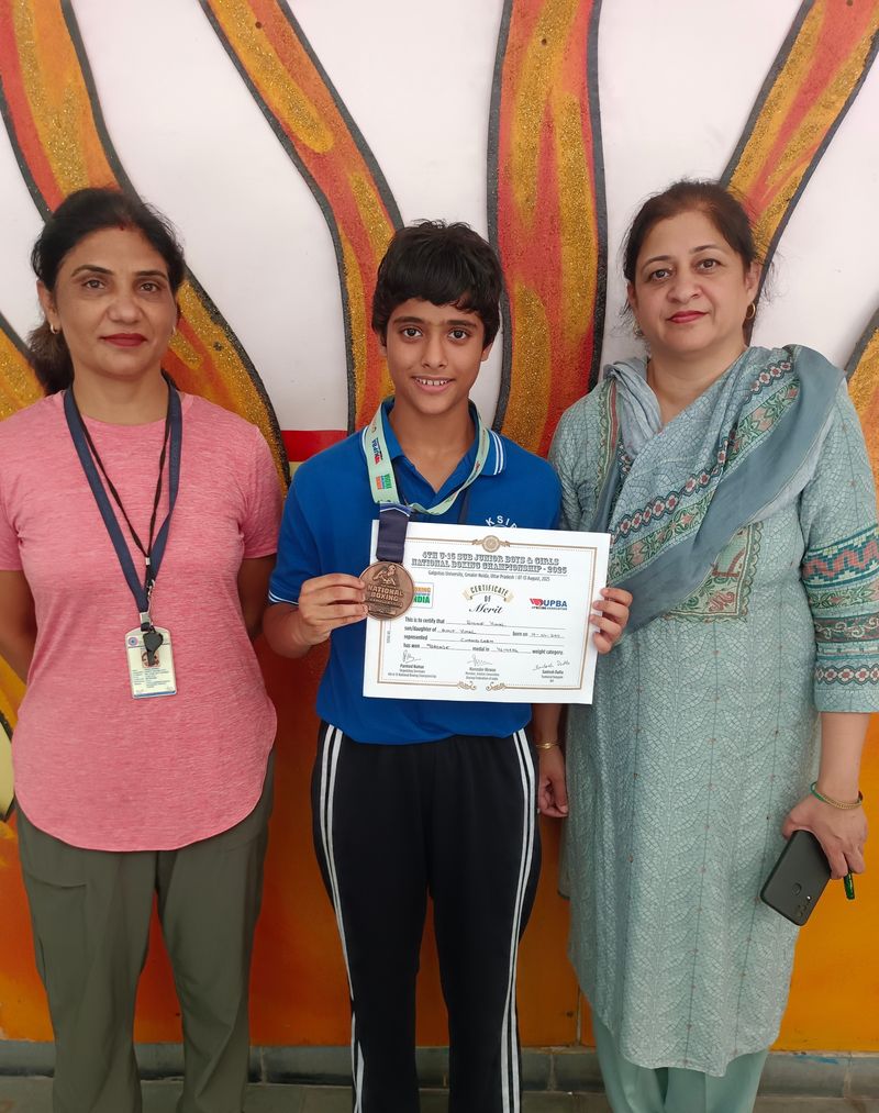 Shine wins bronze medal in boxing championship