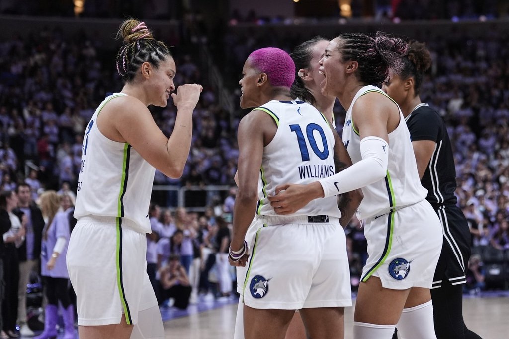 From left, Minnesota Lynx