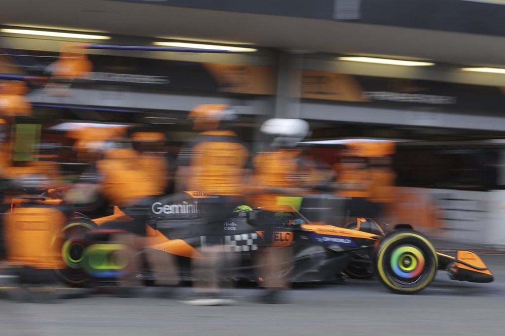 McLaren driver Lando Norris of Britain makes a pit stop during the qualifying for the Azerbaijan Formula One Grand Prix in Baku, Azerbaijan, Saturday, Sept. 20, 2025. (AP Photo/Anton Vaganov, Pool)