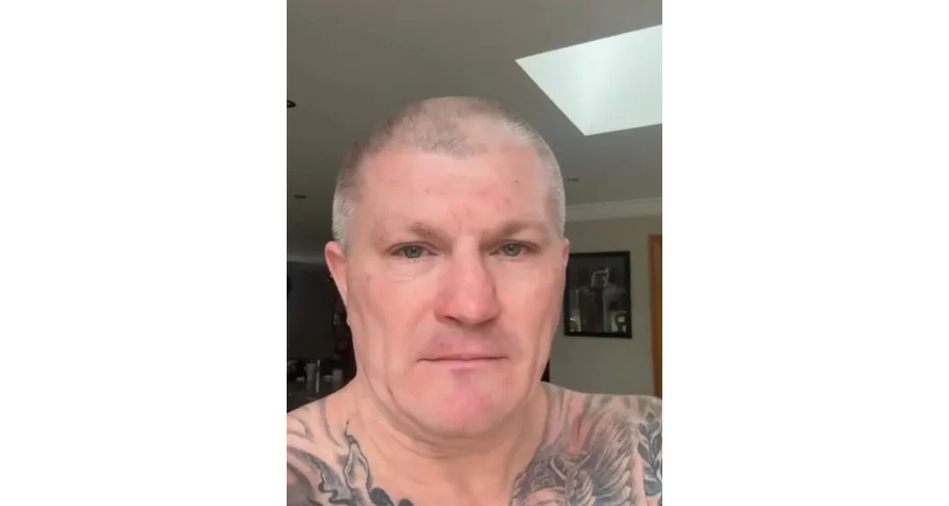 Video shows moment boxing legend Ricky Hatton tells bullied boy to "keep chin up" before his tragic death -