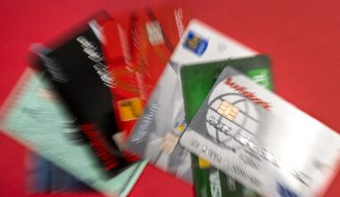 Criminals posing as bank employees to scam customers