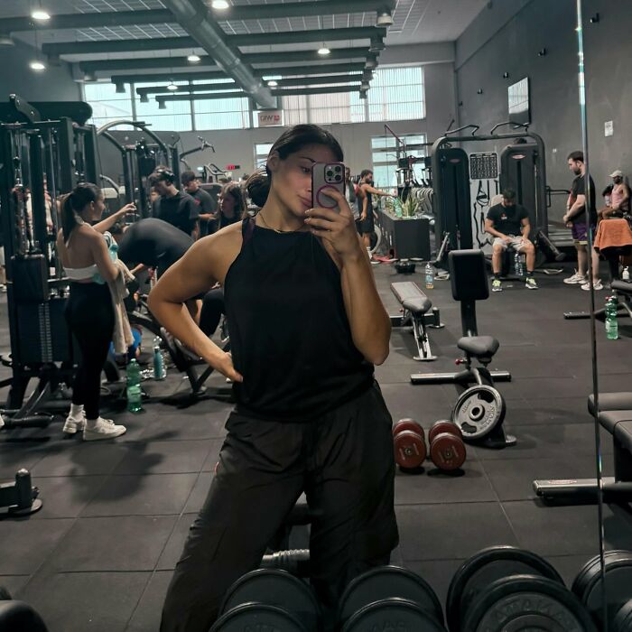 Female boxer taking a gym mirror selfie in workout clothes, highlighting boxer who refused to fight Imane Khelif. Female boxer taking a gym mirror selfie in workout clothes, highlighting boxer who refused to fight Imane Khelif.