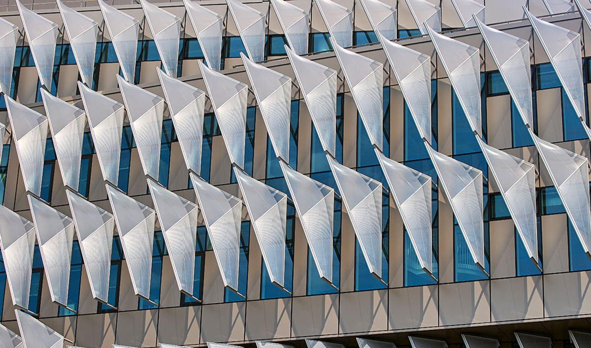 Behnisch Architekten completes UPenn laboratory with ETFE sunshades | News