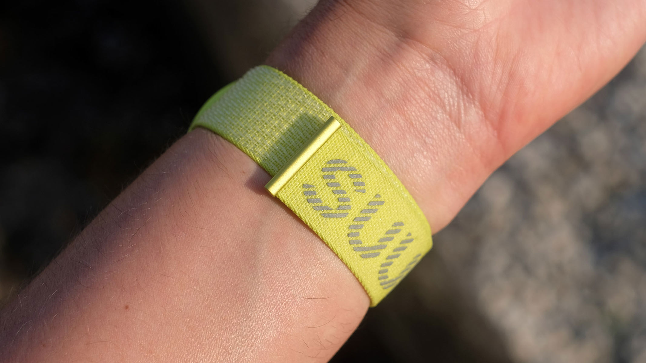 A close-up picture of the strap buckle in the Suunto Run watch