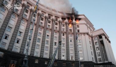 Russia hits government building amid record assault – DW – 09/08/2025