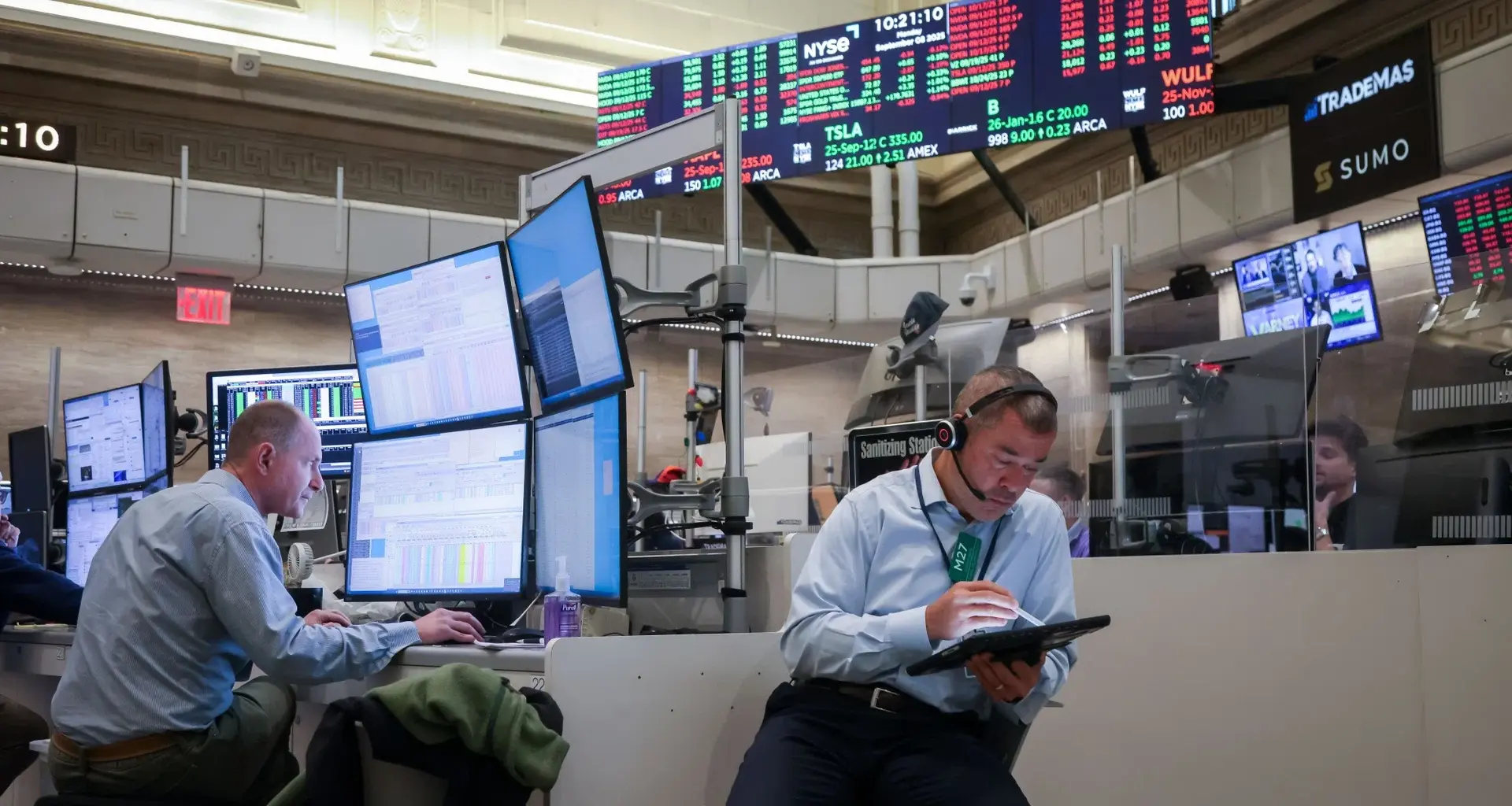 Markets gear up for series of Fed cuts with bullish bets at risk