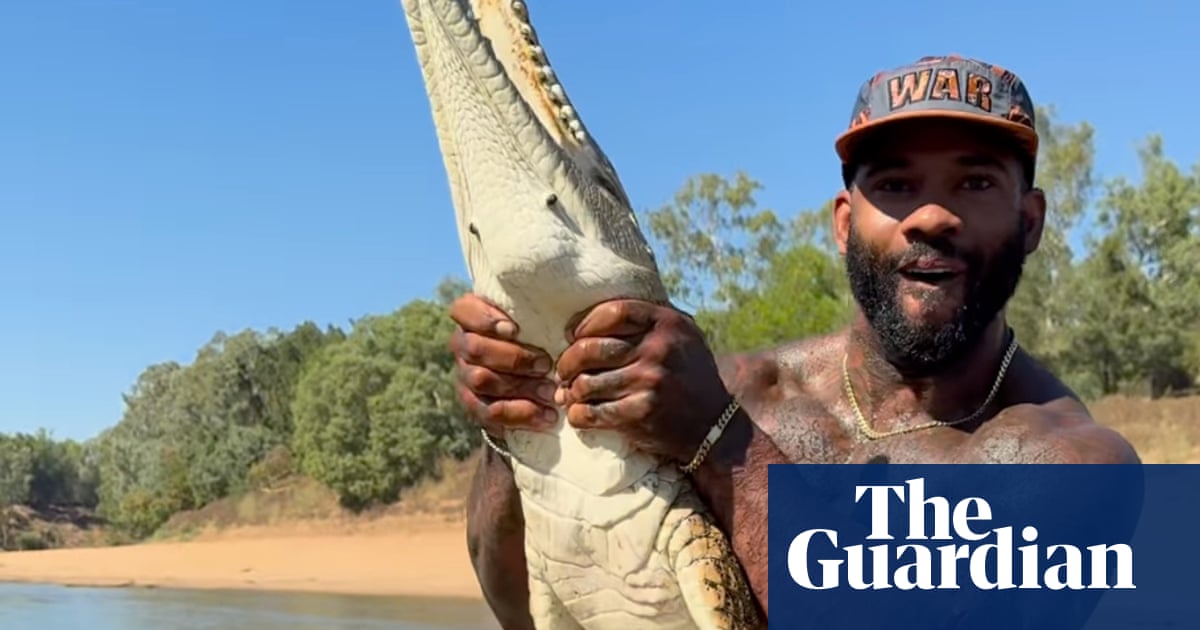 Steve Irwin’s father condemns ‘reckless’ content creators amid outrage over US man wrestling wild crocodiles | Queensland