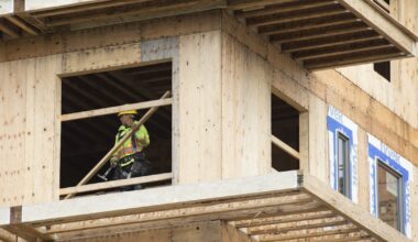 ‘Seeing a little bit of that pessimism’: CMHC economist on fall housing supply report - CTV News