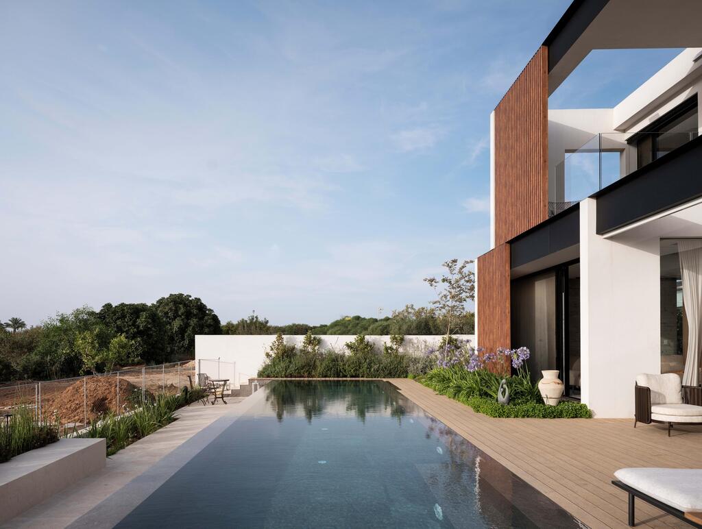 בית פרטי בקיסריה. תכנון ועיצוב: ישראל נוטס