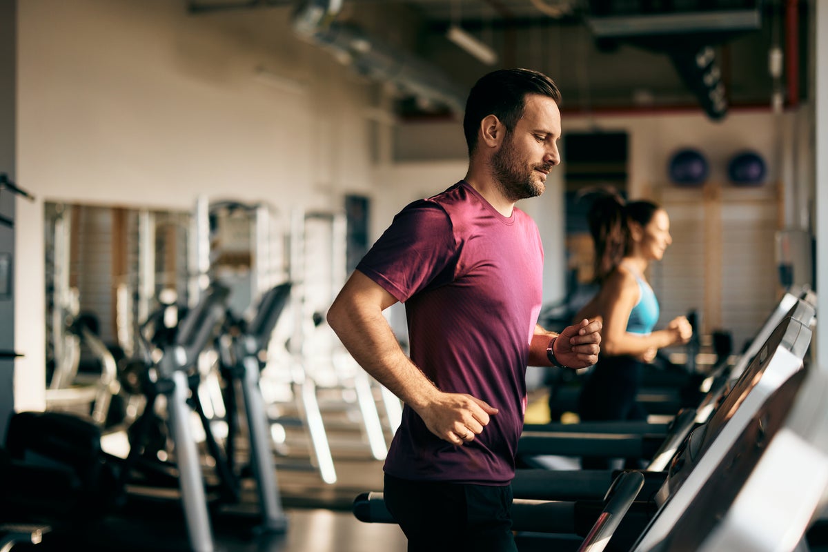 From exercising for fat loss to building muscle in a calorie deficit – doctor of sport science corrects three fitness myths