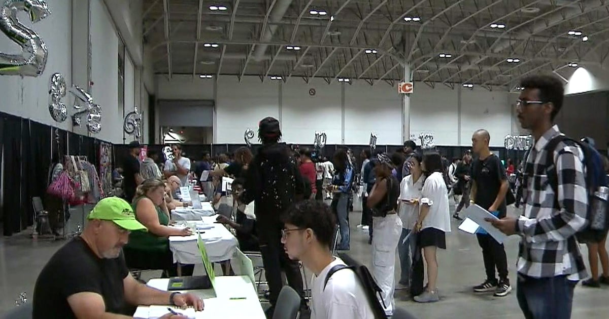 Youth unemployment at recession levels: CIBC economist