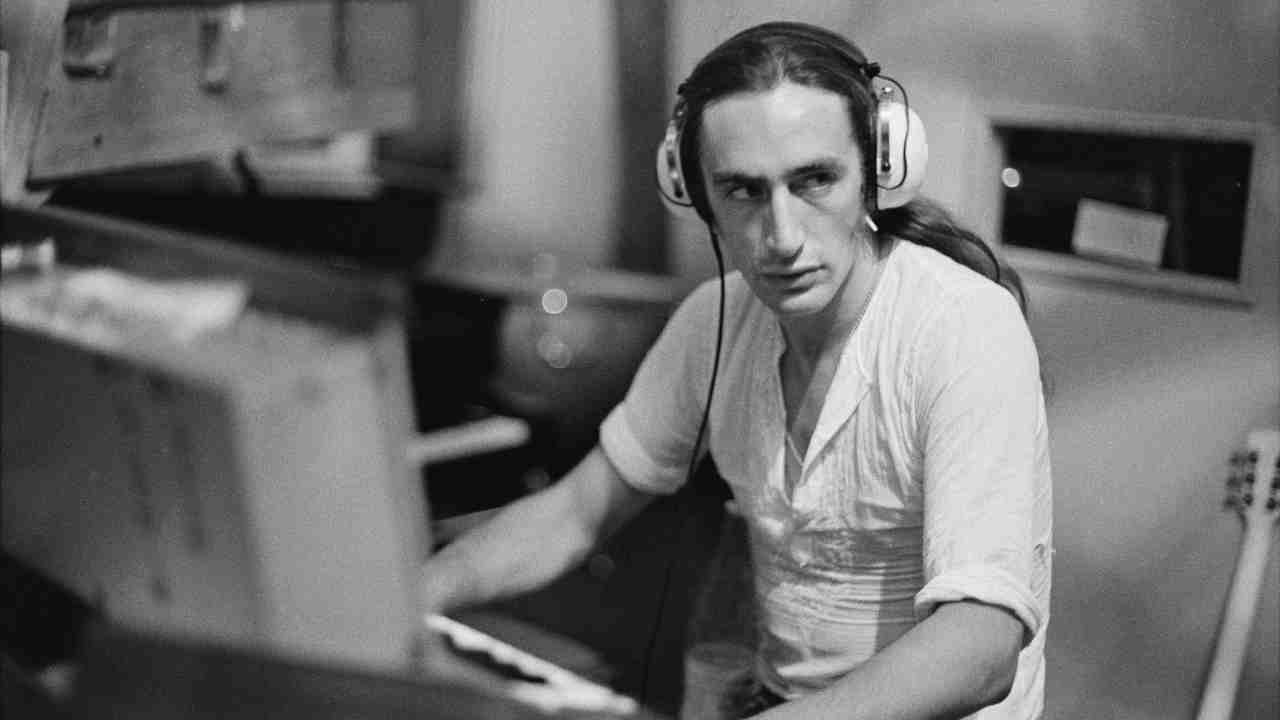 Uriah Heep&rsquo;s Ken Hensley playing keyboards in the early 1970s