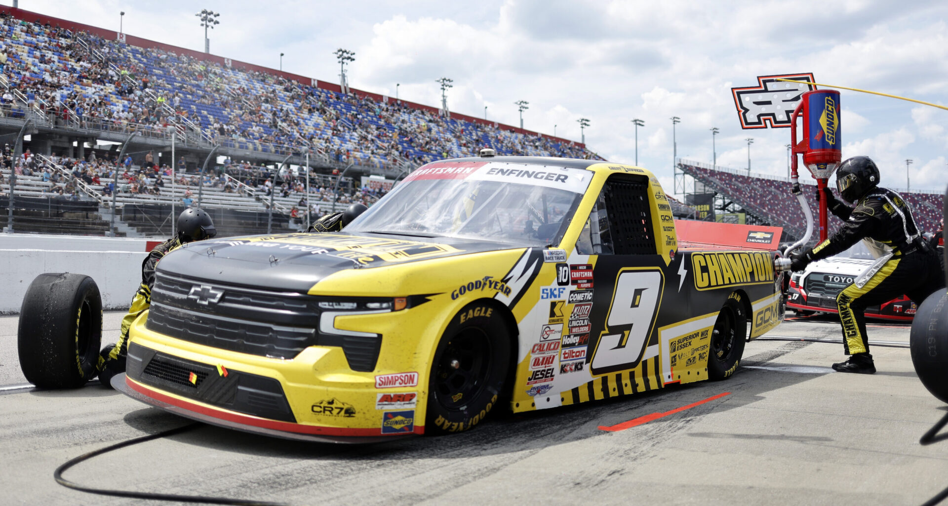 NASCAR Playoff Team Swaps Crew Chiefs Before Cutoff Race