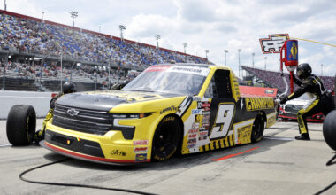 NASCAR Playoff Team Swaps Crew Chiefs Before Cutoff Race