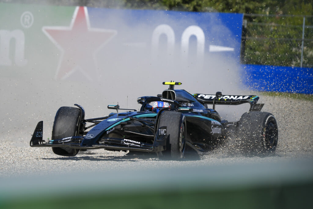 Andrea Kimi Antonelli of Italy drives the (12) Mercedes-AMG Petronas F1 Team F1 W16 E Performance Mercedes and crashes during the free practice of the Formula 1 Pirelli Gran Premio d'Italia 2025 in Monza, Italy, on September 5, 2025.
