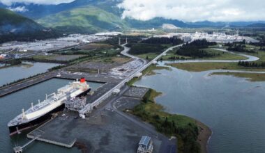 Internal government list of 32 potential infrastructure projects includes new oil pipeline