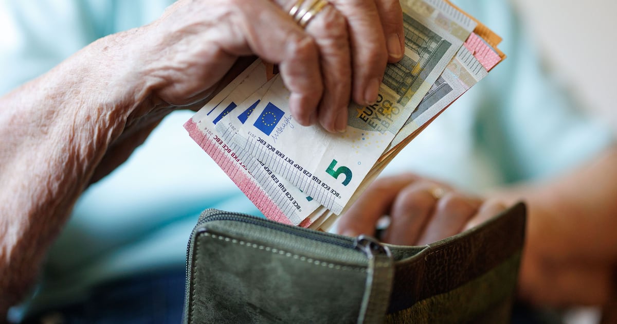 ‘Keep calm and carry cash’: Banknotes at home are key to preparing for crises like war, study shows - CTV News