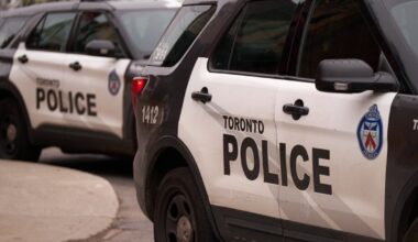 East York stabbing: 3 suspects sought