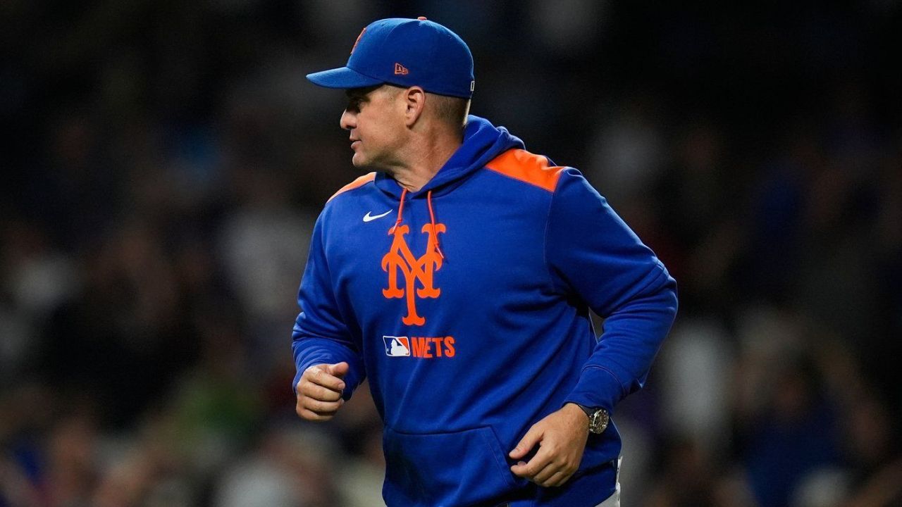 Mets president David Stearns says manager Carlos Mendoza will return