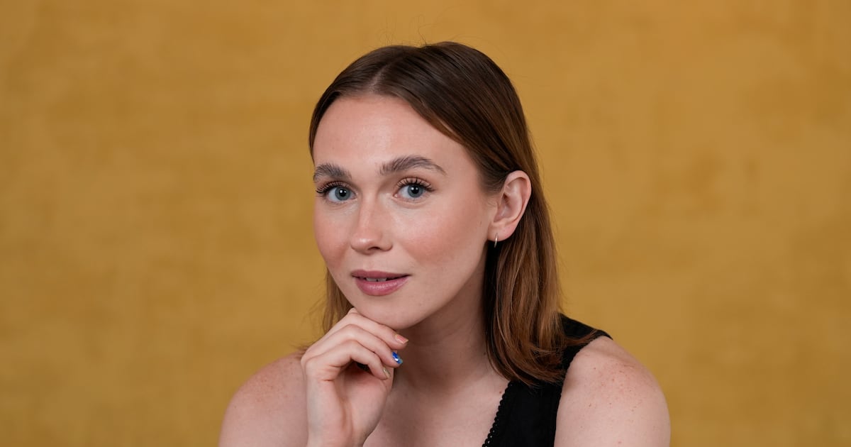 Veronika Slowikowska and five others join SNL cast