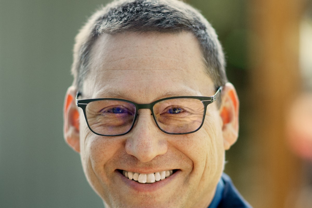 Avi Lewis to launch federal NDP leadership bid