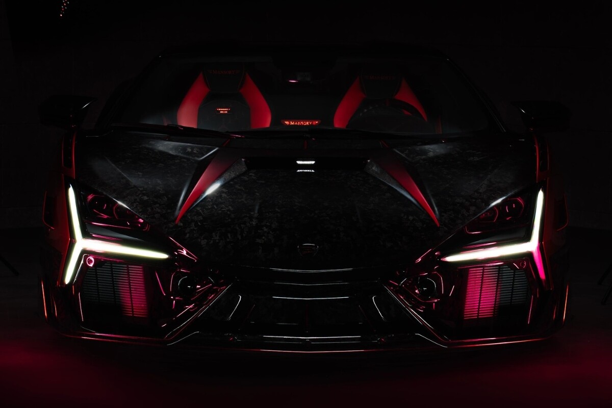 F1 ace signs new deal with famous brand