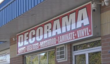 Ontario flooring store leaves customers in a lurch after closing without notice