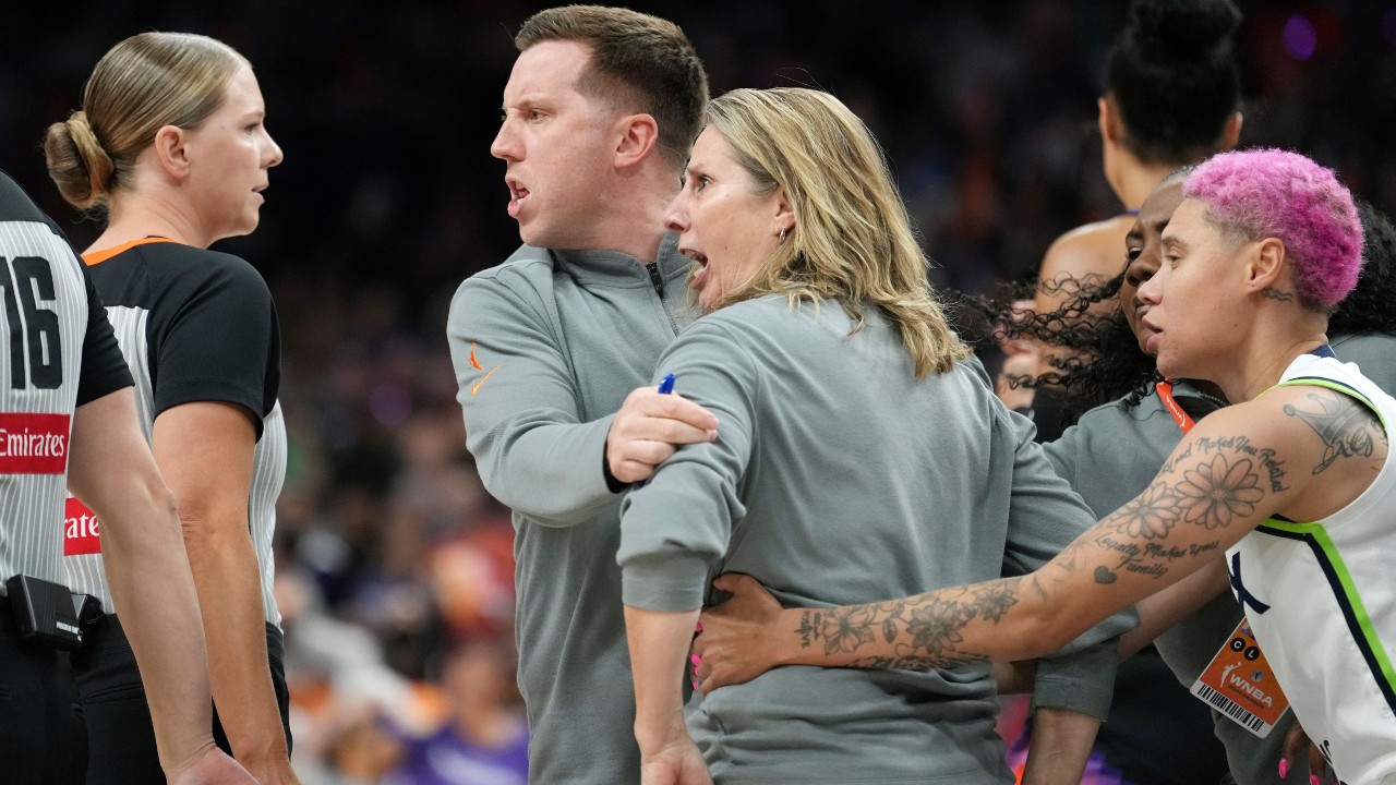 Lynx head coach Cheryl Reeve blasts WNBA officiating after Collier gets injured in Game 3