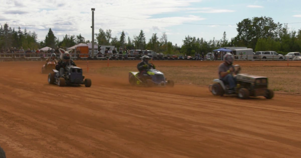 Lawn-tractor racing on P.E.I. raises money for Make-A-Wish Canada