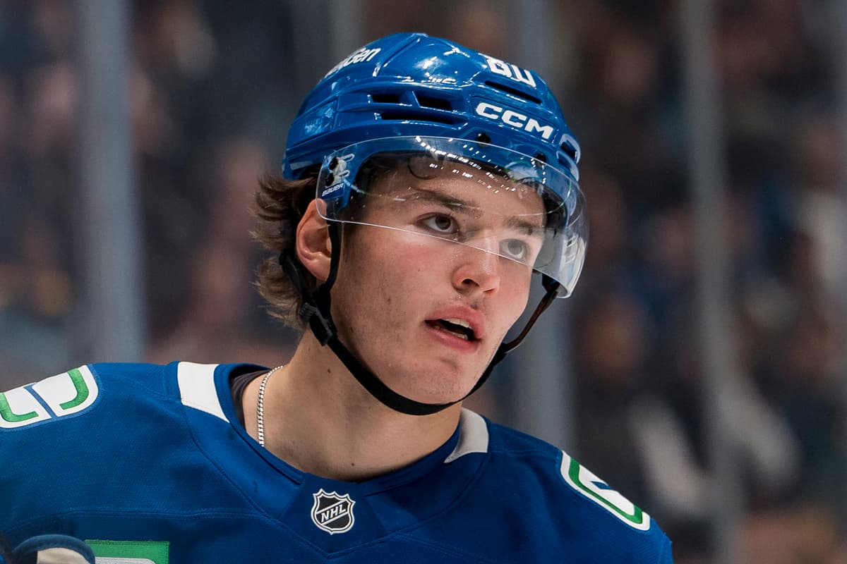 Canucks cut 17 players from preseason roster; Cootes, Lekkerimäki remain - Canucks Army