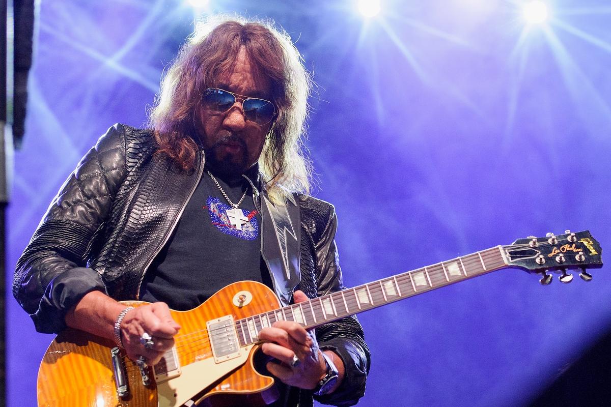 Ace Frehley Cancels Performance After Being Hospitalized
