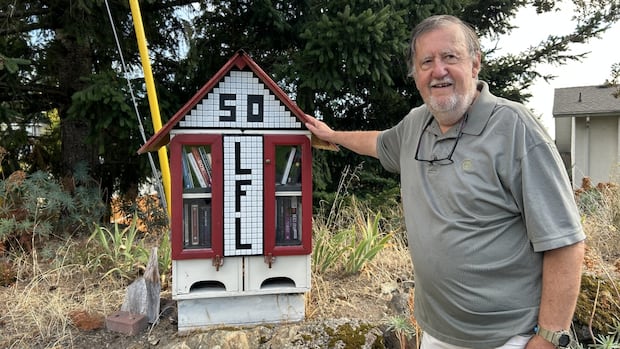 Book box boomtown: Greater Victoria celebrates more than 1,000 little free libraries