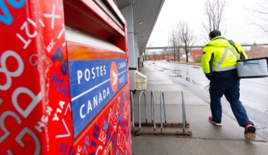Union demands Canada Post return to bargaining or it will 'consider stronger actions'
