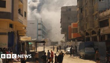 Israel intensifies Gaza City bombardment, forcing families to flee