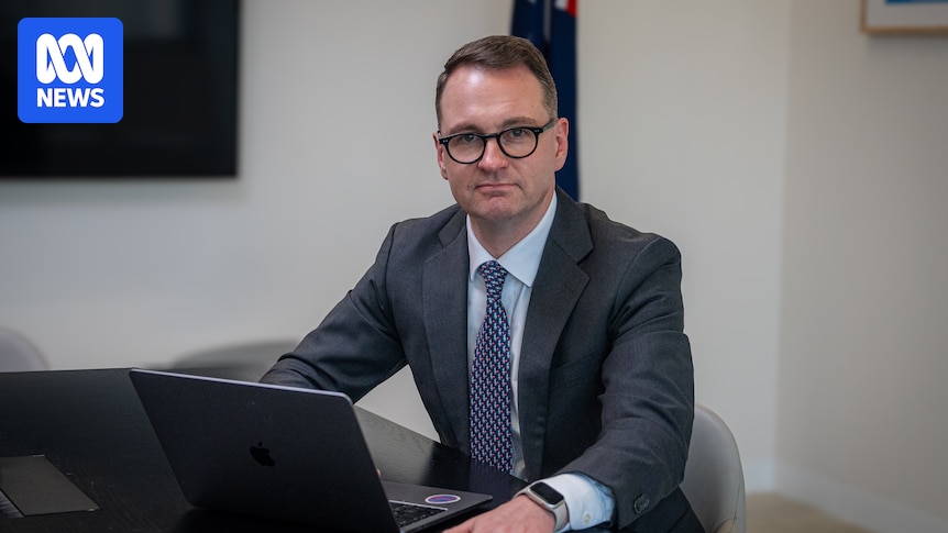 Senator calls for 'heads on spikes' to deter superannuation mismanagement