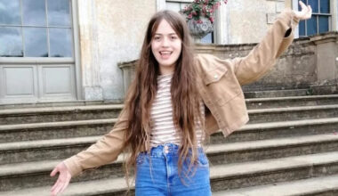 Girl who died 'should have gone back to hospital'