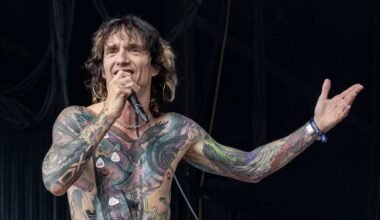 Justin Hawkins onstage