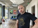 Portraits, wide angle: Xiaomi 15 Ultra (23mm) - f/1.6, ISO 500, 1/100s - Ultra camera comparison