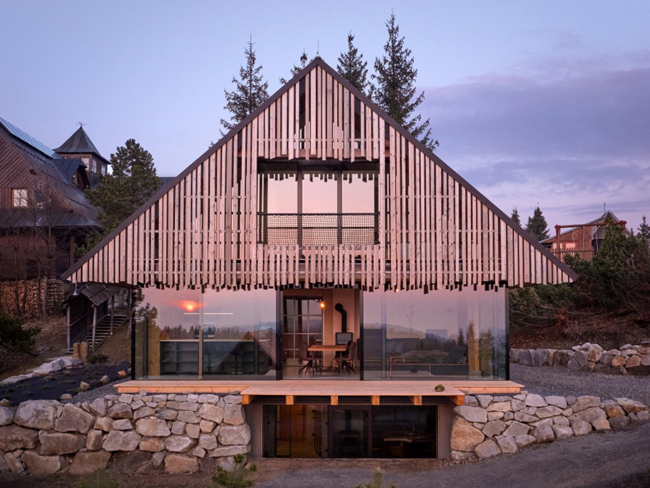 One House, Two Faces: How This Mountain Cottage Nails Traditional & Modern