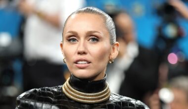Miley Cyrus Dedicates New Song With Lindsey Buckingham, Mick Fleetwood to Dad Billy Ray Cyrus