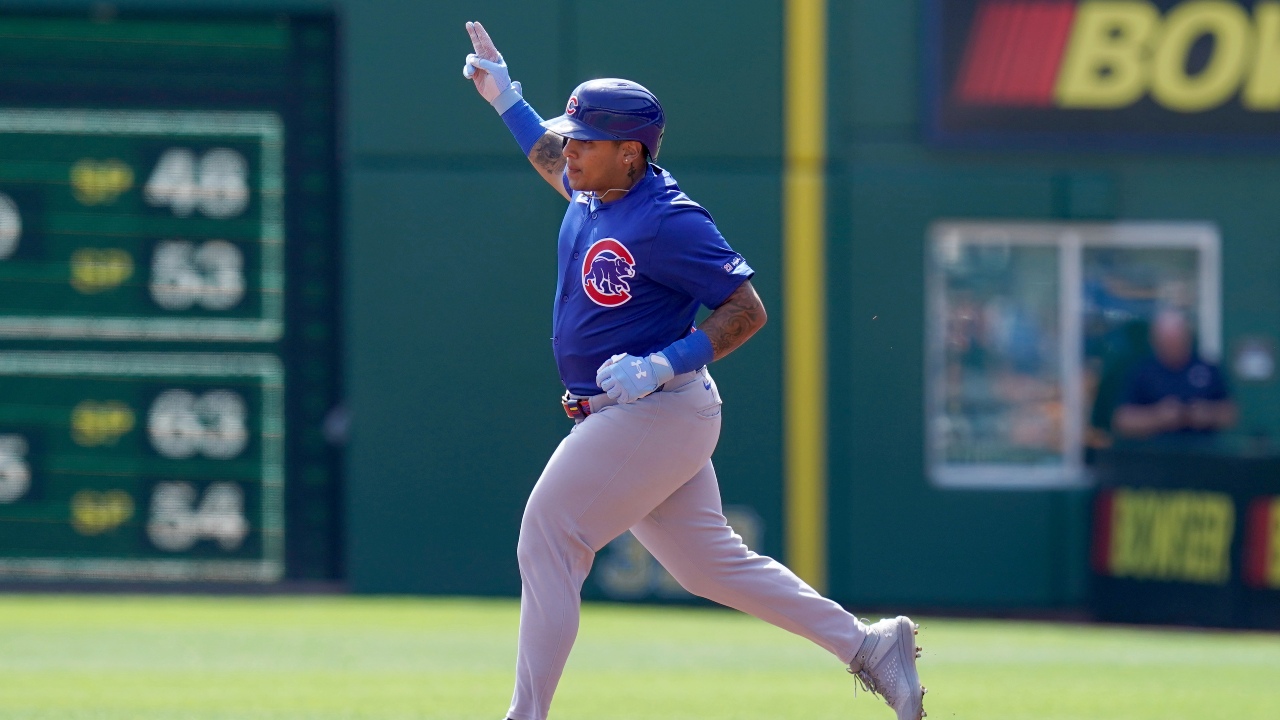 Cubs clinch post-season spot with victory over Pirates
