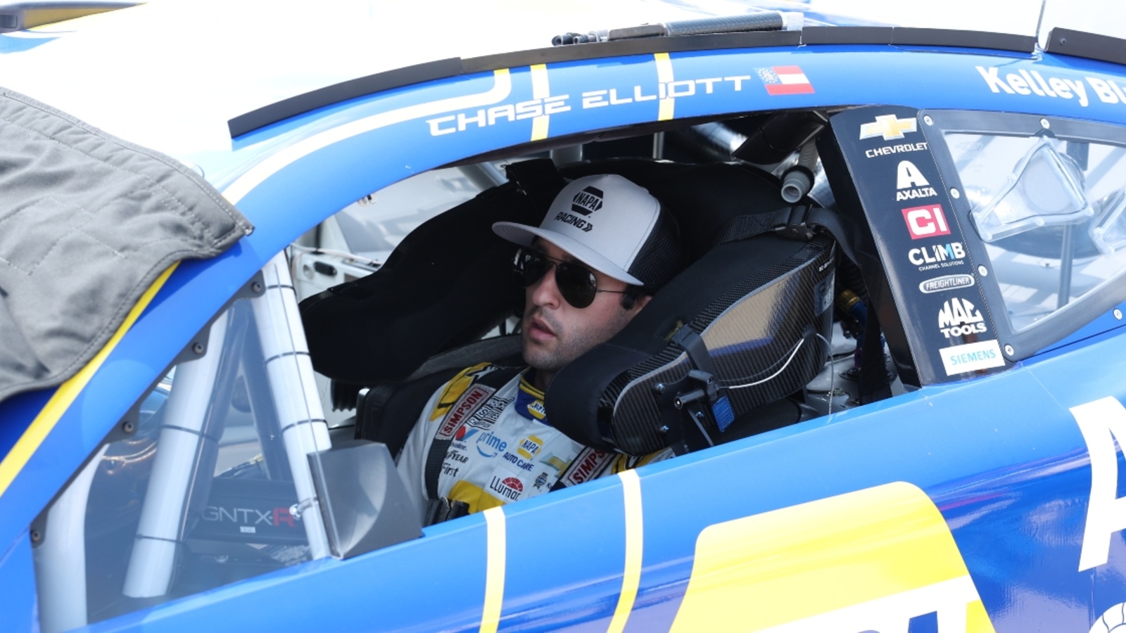 NASCAR insiders, Jeff Burton react to surprising Chase Elliott comments after unexpected Bristol race