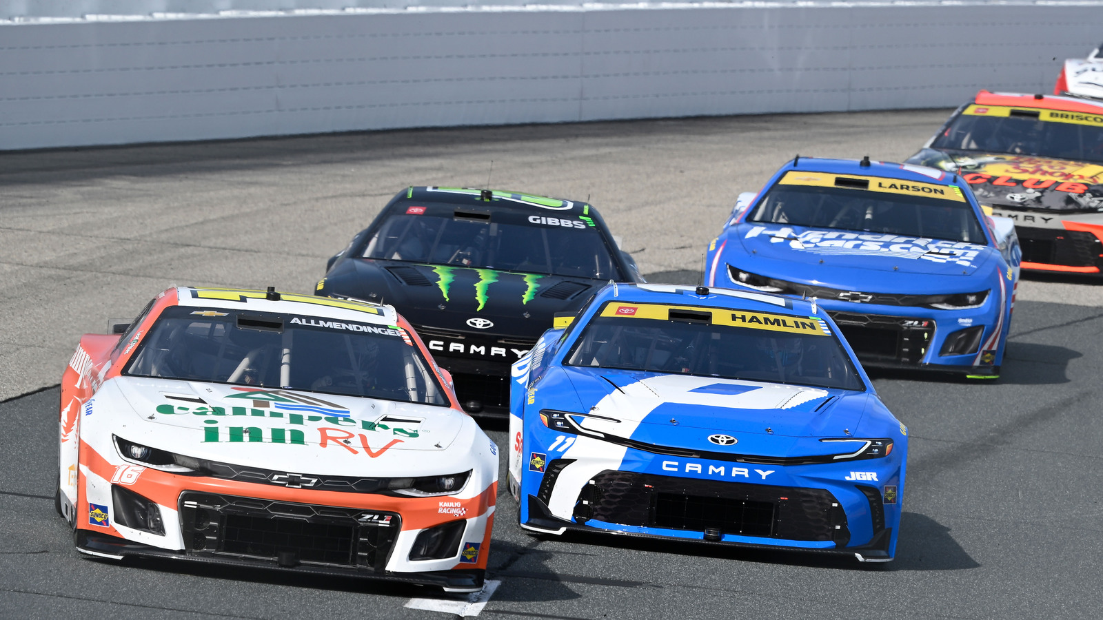 Former NASCAR Executive Exposes the Chaotic Downfall of Car of Tomorrow’s Failed Wing Design