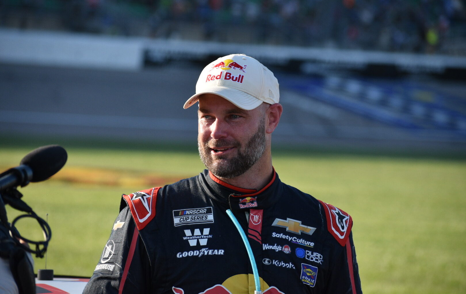 SVG earns first NASCAR Cup oval top-10 finish at Kansas