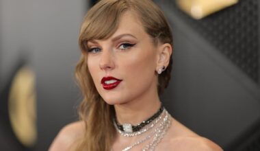 Taylor Swift Unveils ‘The Life of a Showgirl’ Cardigan Box Set, Available for a Limited Time! | Music, Taylor Swift | Just Jared: Celebrity News and Gossip