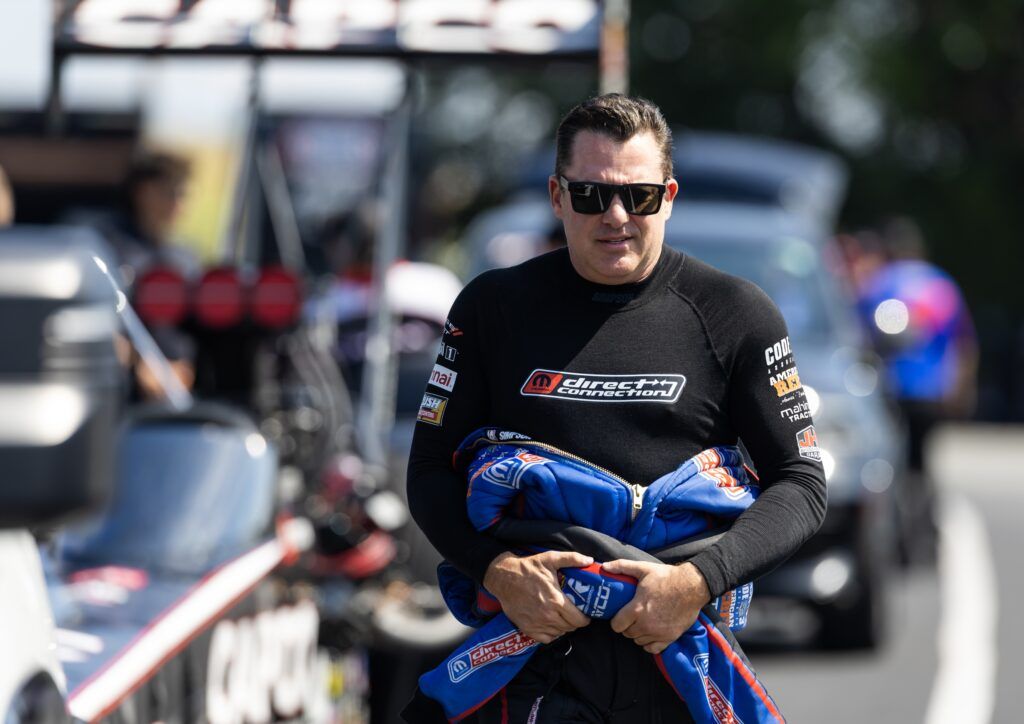 ‘That’s a Statement’ – Tony Stewart Takes Subtle Shot at NASCAR in Heartfelt Praise for NHRA Camaraderie