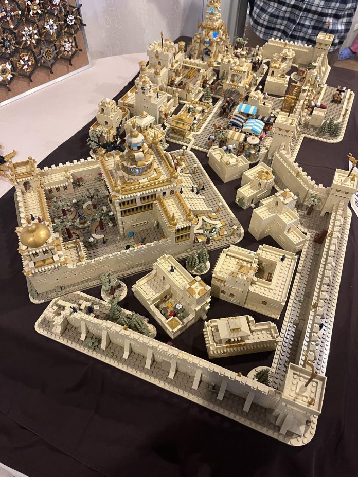 ‘Blocks on the Rock’ LEGO convention knocked our ‘blocks’ off