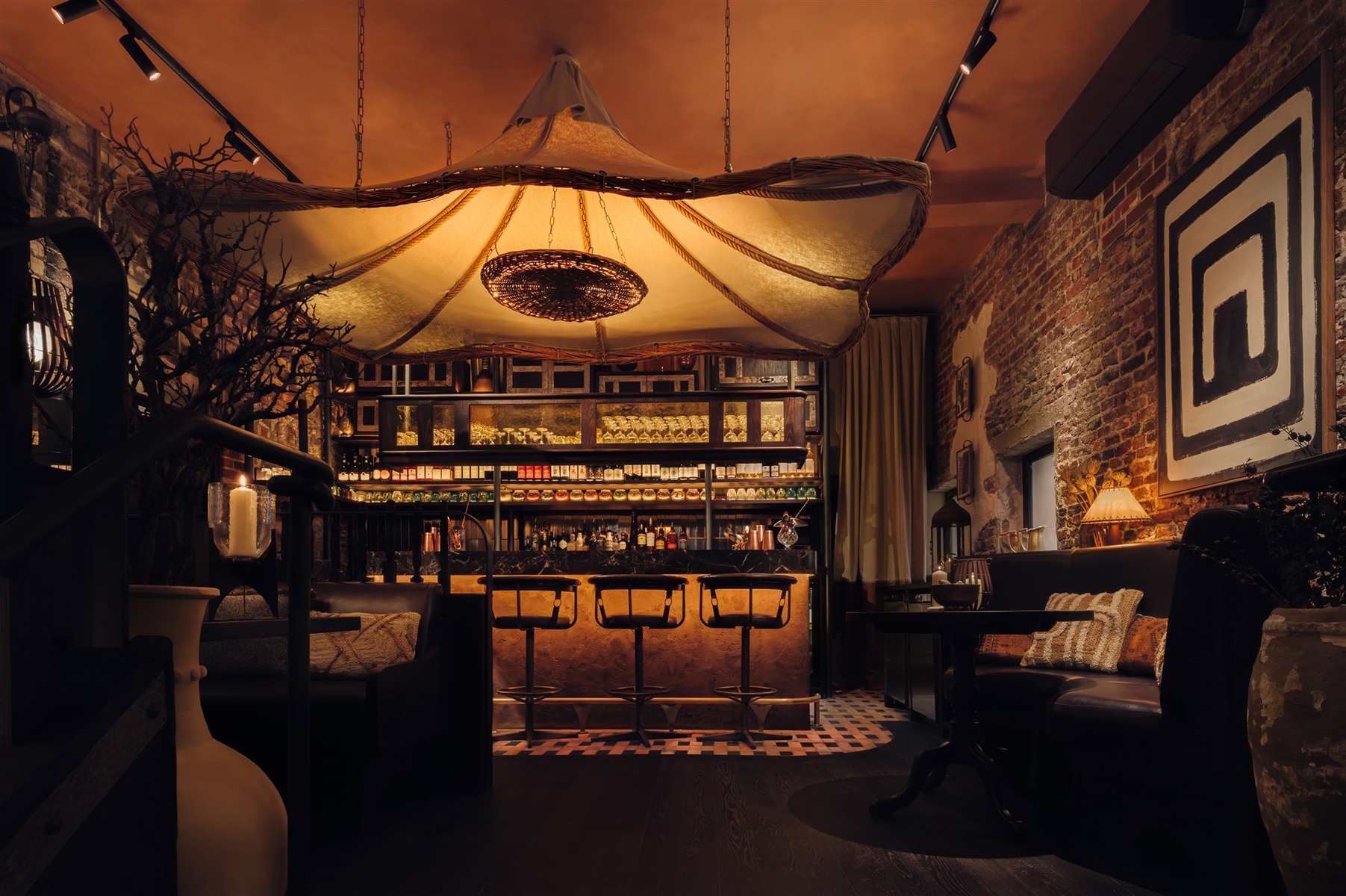 Dood Bar, Newcastle, by Run For The Hills