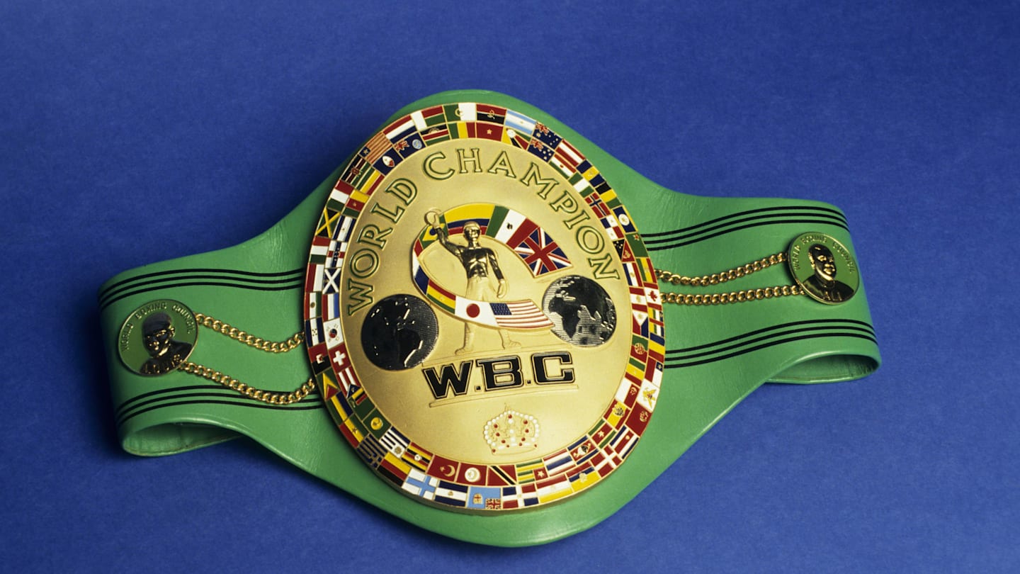 17-Year-Old Boxer Becomes Youngest-Ever Women's Champion Following Title Elevation