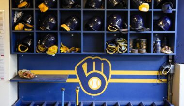 Former Brewers Catcher Retiring After 15 MLB Seasons